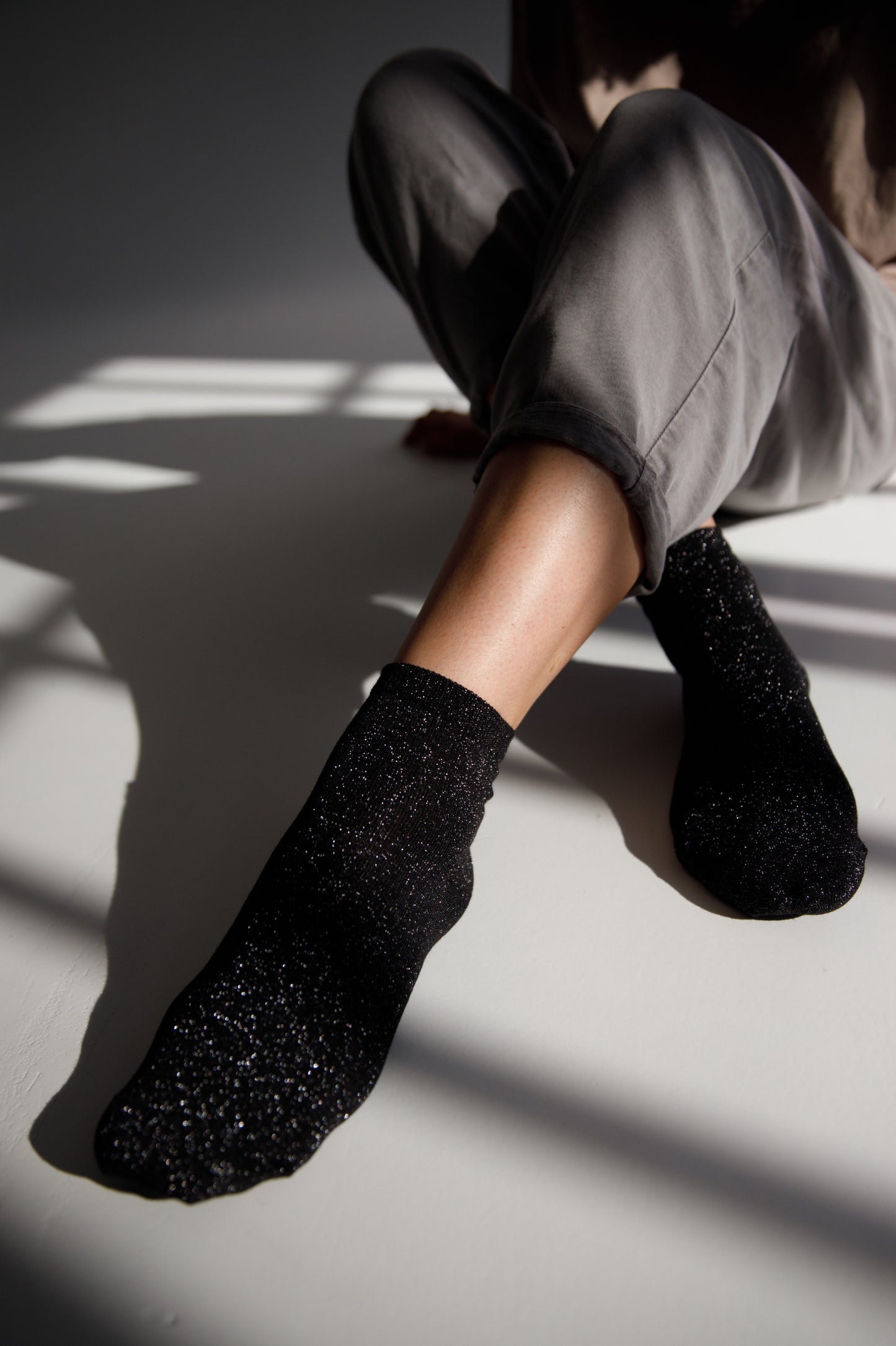 Sparkle - black silver ankle socks